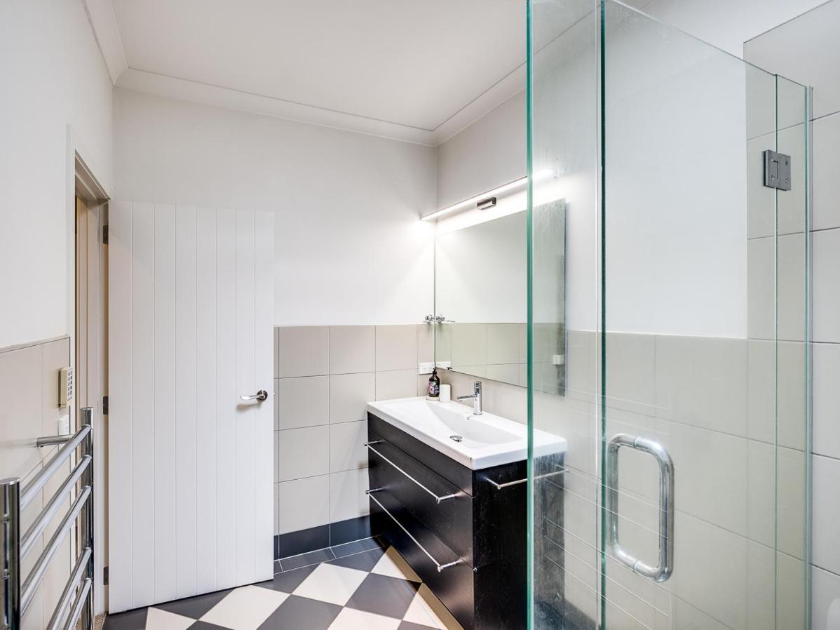 Busby Hill Villa - Havelock North Holiday Home エクステリア 写真