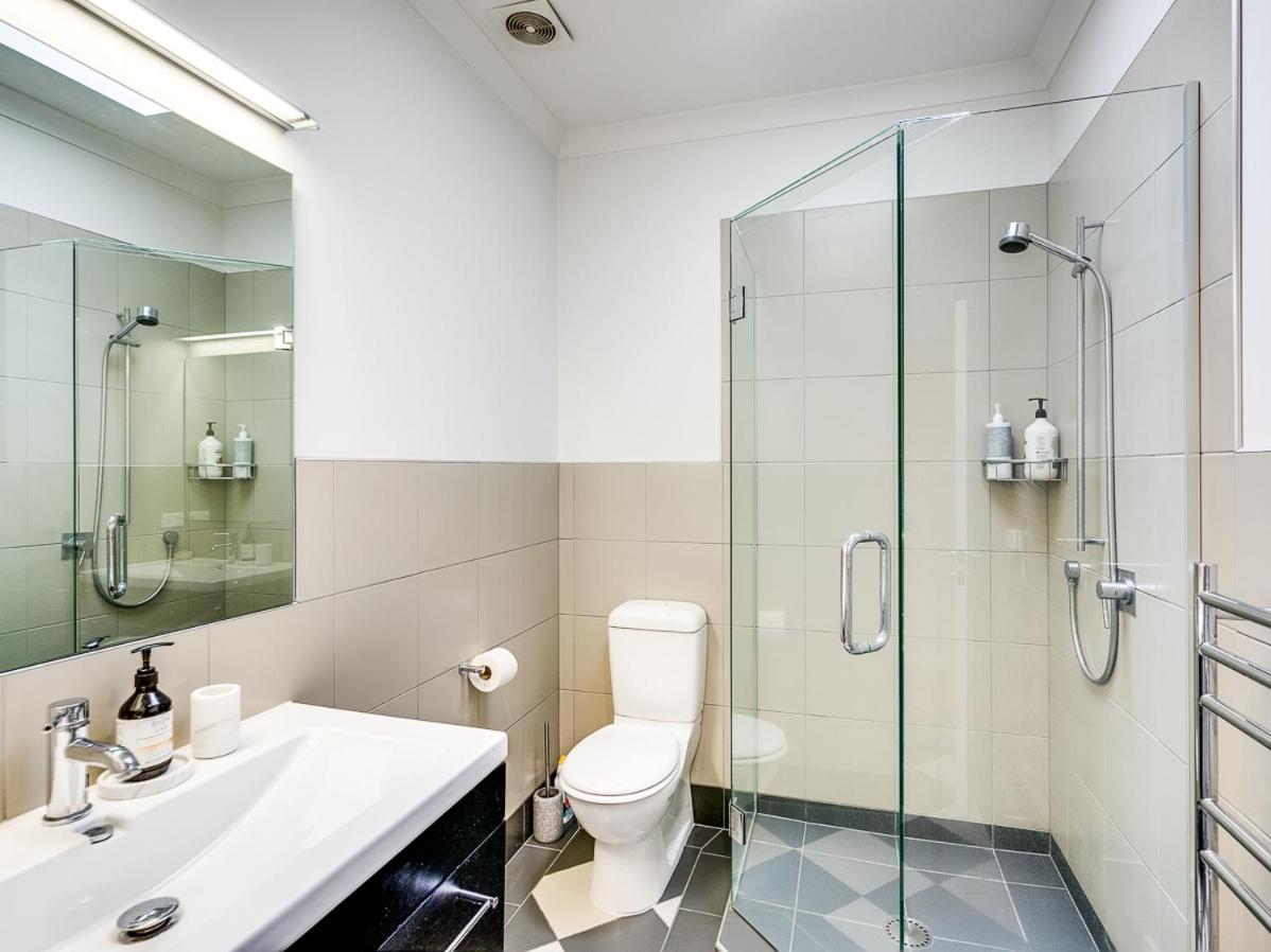 Busby Hill Villa - Havelock North Holiday Home エクステリア 写真