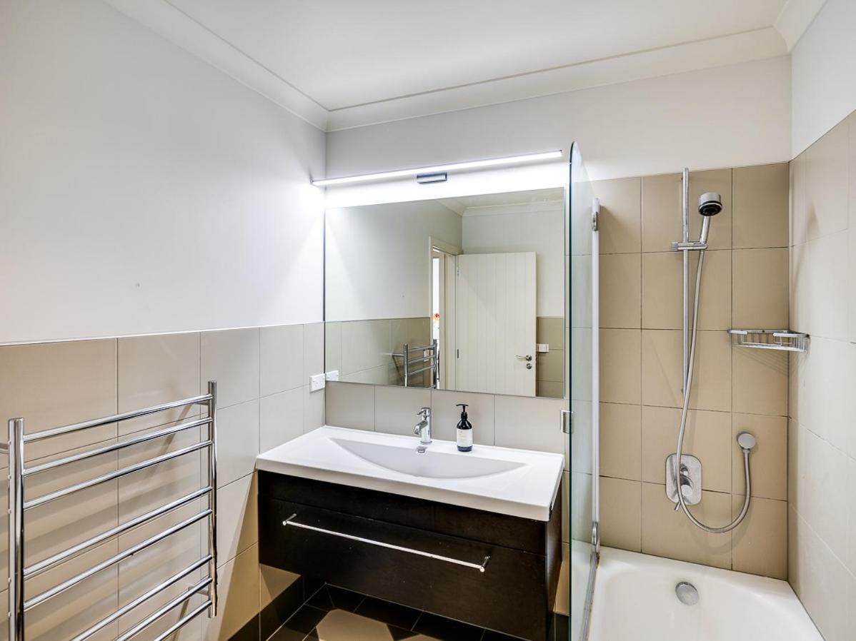 Busby Hill Villa - Havelock North Holiday Home エクステリア 写真